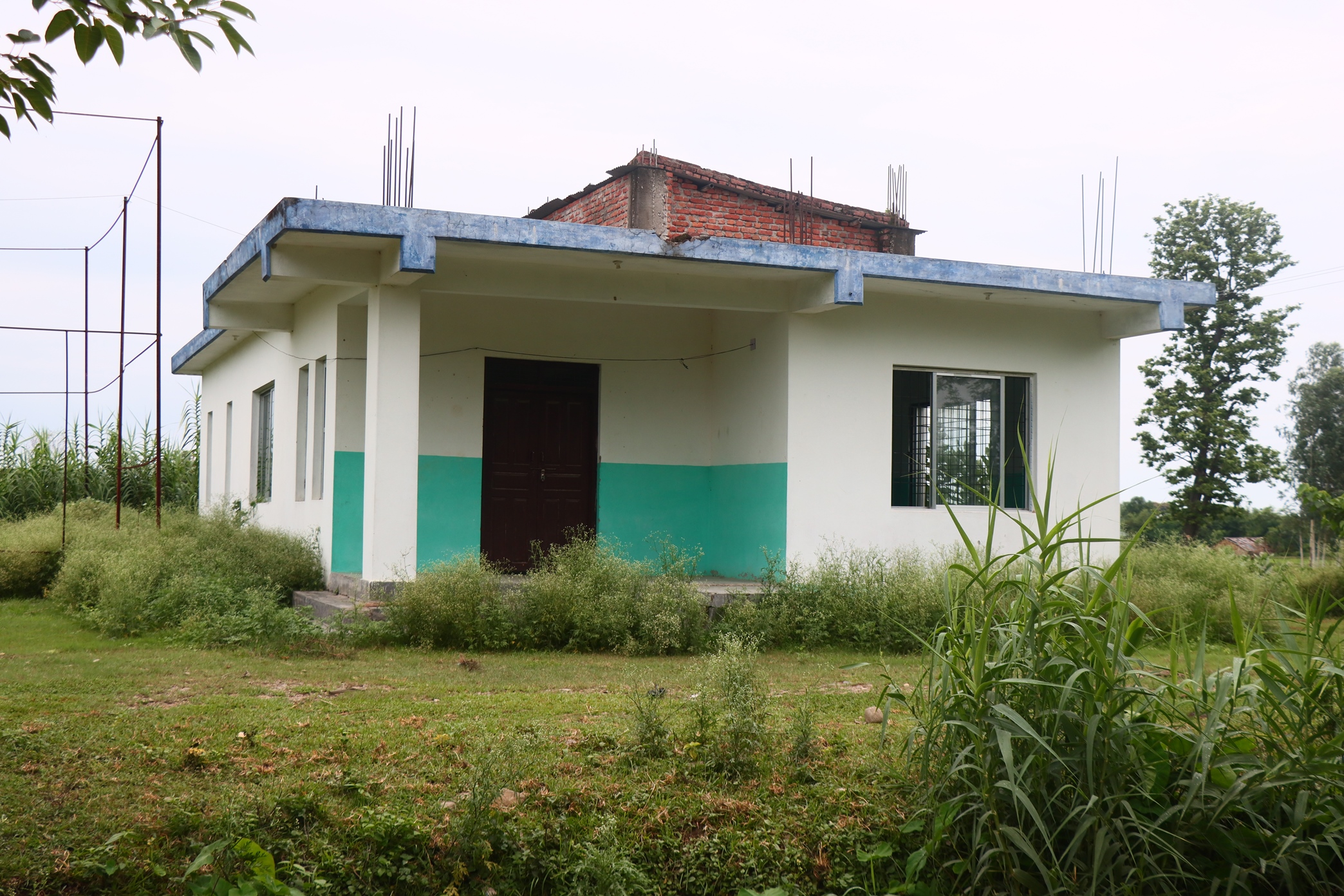 tikapur 3 new bhaban.JPG